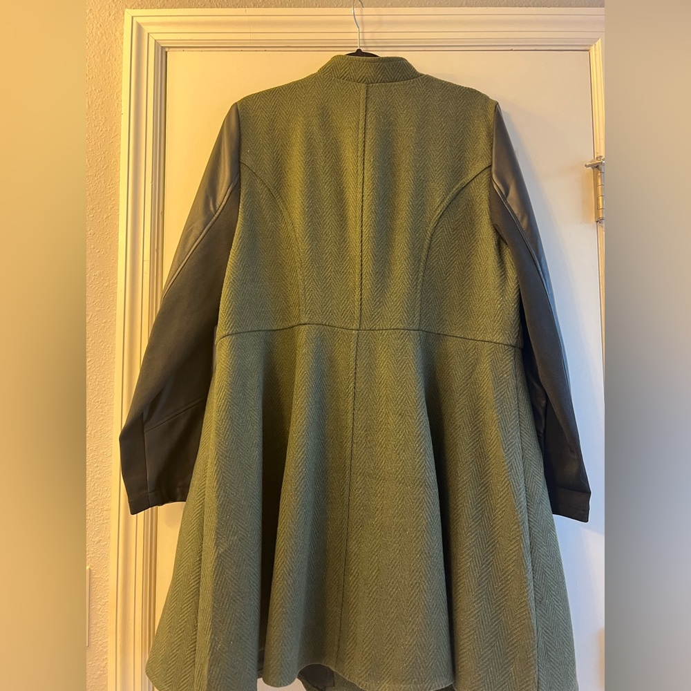 🆕 Torrid Woman’s Army Style Jacket - Picture 6 of 8
